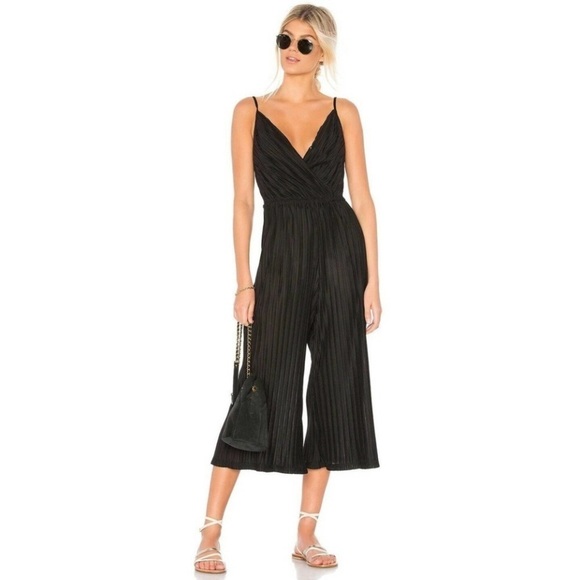 NWT Cupcakes & Cashmere Austine Pleated Wide Leg Jumpsuit Black Medium - Picture 1 of 16
